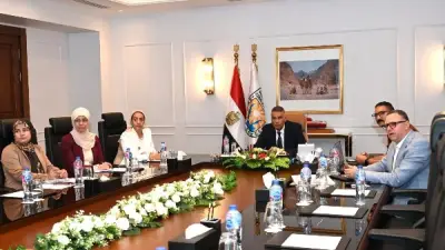 محافظ جنوب سيناء يبحث إنشاء منطقة سياحية وترفيهية متكاملة بجنان شرم