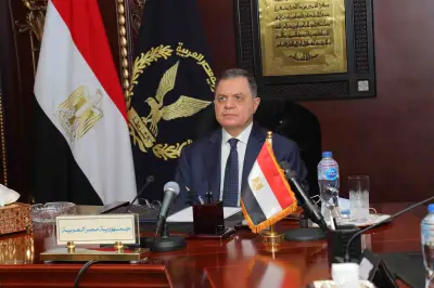 وزير الداخلية يهنئ الرئيس السيسي بعيد الأضحى المبارك