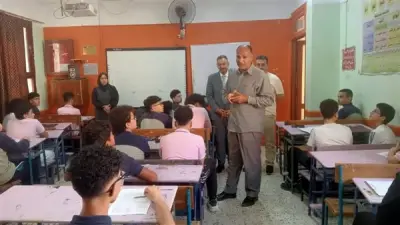 وكيل تعليم الدقهلية يتفقد امتحانات النقل في يومها الأخير بالمنصورة