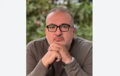 الشاعر هاني عبد الكريم يتلقى عزاء والده بمسجد الحامدية الشاذلية