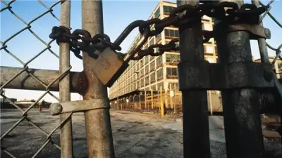خبراء يكشفون أسباب تعثر المصانع ويضعون روشتة إنقاذ شاملة