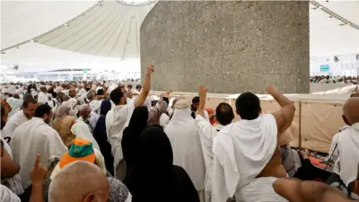 حيل ذكية يستخدمها الحجاج للتغلب على الإجهاد الحراري والزحام