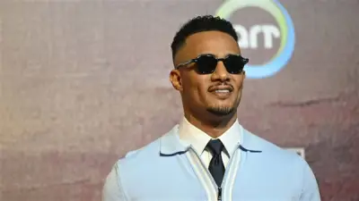 محمد رمضان يجتمع مع أحمد مراد لوضع لمسات مسلسله الرمضاني الجديد