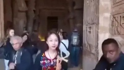 حارس معبد أبو سمبل يعلق لأول مرة على انتشار فيديو تصوير السائحة الآسيوية