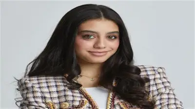 ياسمينا العبد تقدم حفل عمر خيرت في لندن على مسرح رويال ألبرت هول
