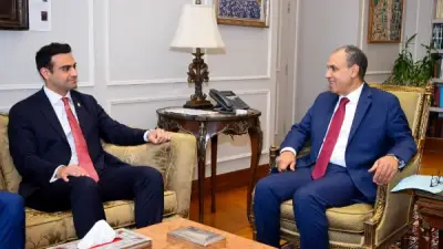 وزير الخارجية يبحث مع عضو الكونجرس دعم الحلول الدبلوماسية بالمنطقة