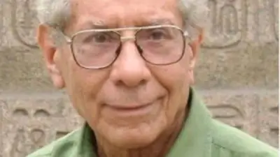 المخرج علي الغزولي يطمئن جمهوره بعد تحسن حالته الصحية