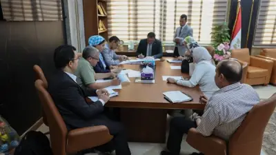 رئيس جامعة المنصورة الأهلية يناقش خطة تعيين المعيدين لدعم الكوادر الأكاديمية