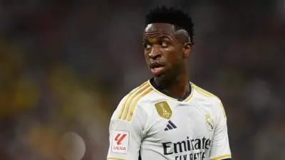 فينيسيوس جونيور يطمئن جماهير ريال مدريد بشأن مستقبله مع الفريق