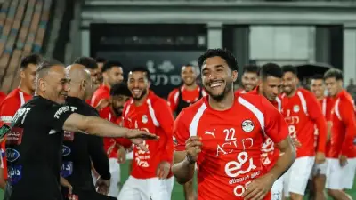 ممر شرفي في تدريب المنتخب احتفالاً بمرموش والمنضمين الجدد