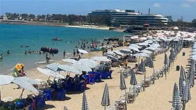 شواطئ الإسكندرية في ثاني أيام عيد الأضحى: رايات خضراء وإقبال ضعيف