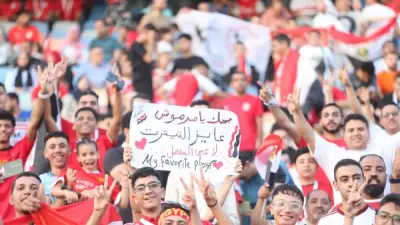 جماهير منتخب مصر تتسابق للحصول على قمصان نجوم الفراعنة قبل لقاء روسيا الودي