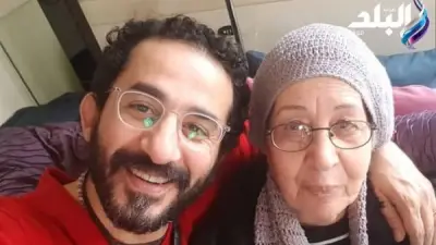 أمنية لم يحققها أحمد حلمي مع والدته قبل رحيلها