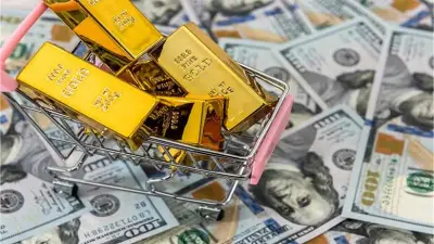 الذهب أم الدولار.. من ينتصر كملاذ آمن في أوقات الأزمات الاقتصادية؟