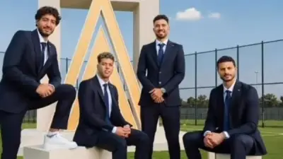 شياكة وأناقة في جلسة تصوير منتخب مصر قبل السفر إلى أمريكا