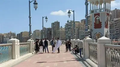 الحماية المدنية بالإسكندرية تنقذ شابًا يعاني من مرض ذهني من أعلى عقار بكورنيش البحر