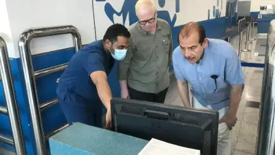 نائب وزير الصحة يتفقد الحجر الصحي بمطار القاهرة لمتابعة استقبال الحجاج