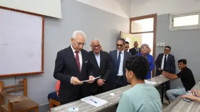 رئيس جامعة المنيا يتفقد امتحانات كليات العلوم والتربية والزراعة والحاسبات