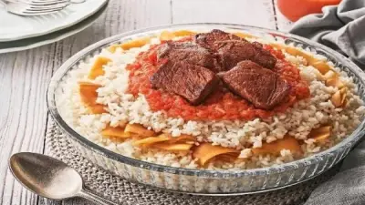 طبيب ينصح بمشروبات طبيعية بعد الفتة واللحمة لتحسين الهضم