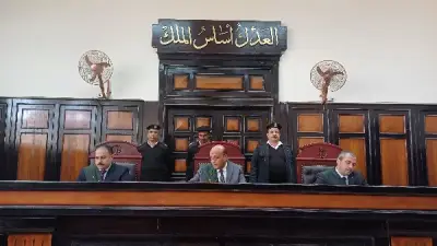 إعادة محاكمة أم متهمة بتزوير مفردات راتب طليقها في أسيوط