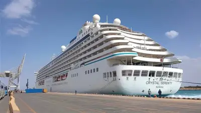 ميناء السخنة يستقبل السفينة السياحية CRYSTAL SERENITY بـ 1100 فرد
