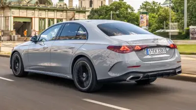 مرسيدس بنز E-Class موديل 2026 في الإمارات: أسعار ومواصفات