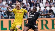 يوفنتوس يتعادل مع فيرونا 1-1 وميلان يسقط أمام ساسولو في الدوري الإيطالي