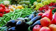 استقرار نسبي في أسعار الخضروات اليوم والطماطم من 10 إلى 25 جنيهاً