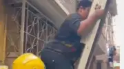 إنقاذ 10 أشخاص عقب انهيار جزئي لسلم عقار في شبرا بواسطة سلم هيدروليكي