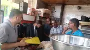 تحرير 12 محضر مخالفة في حملات تموينية مكثفة على الأسواق والمخابز بأسوان