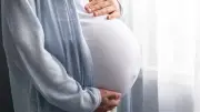 وزارة العمل تحظر تشغيل الحوامل والمرضعات في 13 مهنة شاقة