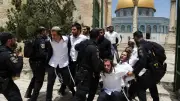 اعتقال 13 مستوطناً حاولوا أداء طقوس دينية في المسجد الأقصى