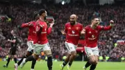 مانشستر يونايتد يتقدم على ليفربول 2-0 بعد 30 دقيقة في الدوري الإنجليزي