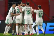 استبعاد بن ناصر وبونجاح يقود قائمة الجزائر في تصفيات كأس العالم 2026