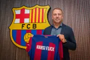 برشلونة يمدد عقد هانز فليك حتى 2028 رسمياً