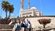 محافظ أسوان يتفقد مشروع التطوير الشامل لمنطقة مسجد بدر بالطابية ضمن رؤية 2040