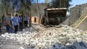 إزالة 22 حالة تعد بالبناء المخالف على الأراضي الزراعية وأملاك الدولة بالشرقية