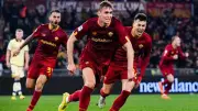 روما يحقق فوزاً قاتلاً على بارما 3-2 في الدوري الإيطالي