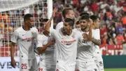 إشبيلية يهزم فياريال 3-2 في الدوري الإسباني