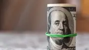 سعر الدولار اليوم الإثنين 4 مايو 2026 يرتفع طفيفًا في البنوك رغم تحسن المؤشرات الاقتصادية
