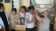 جامعة بنها تنظم قافلة طبية وتكشف على 443 طالباً في طوخ
