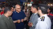 محافظ الإسكندرية يقود حملة مفاجئة لإزالة الإشغالات وتشميع المحال المخالفة بشارع 45