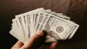 سعر الدولار اليوم الثلاثاء 5-5-2026 مقابل الجنيه في البنوك المصرية