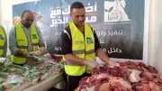 محافظ الوادي الجديد توزع لحوم 54 أضحية على الأسر المستحقة في العيد