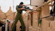 ساندي بيلا تكشف عن تدريبات مكثفة على الأسلحة في فيلم 7 Dogs
