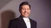 وفاة الفنان هاني شاكر عن عمر 73 عامًا بعد صراع مع المرض