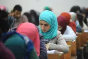 استطلاع: 81% من المصريين يؤكدون أن تعليم الفتاة أهم من زواجها
