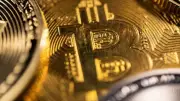بيتكوين تحافظ على استقرارها فوق 81 ألف دولار رغم بيانات التضخم الأمريكية
