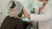 قافلة طبية بقرية أم عزام تقدم خدمات مجانية لـ876 مواطناً بالإسماعيلية