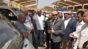 محافظ الأقصر يتفقد شوارع العوامية والنزهة وصلاح الدين في جولة ميدانية